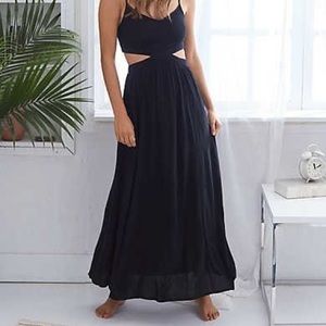 BLACK Cutout Maxi Dress